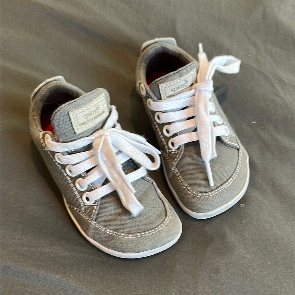 Splay Freestyle Kids Gray Canvas Sneakers